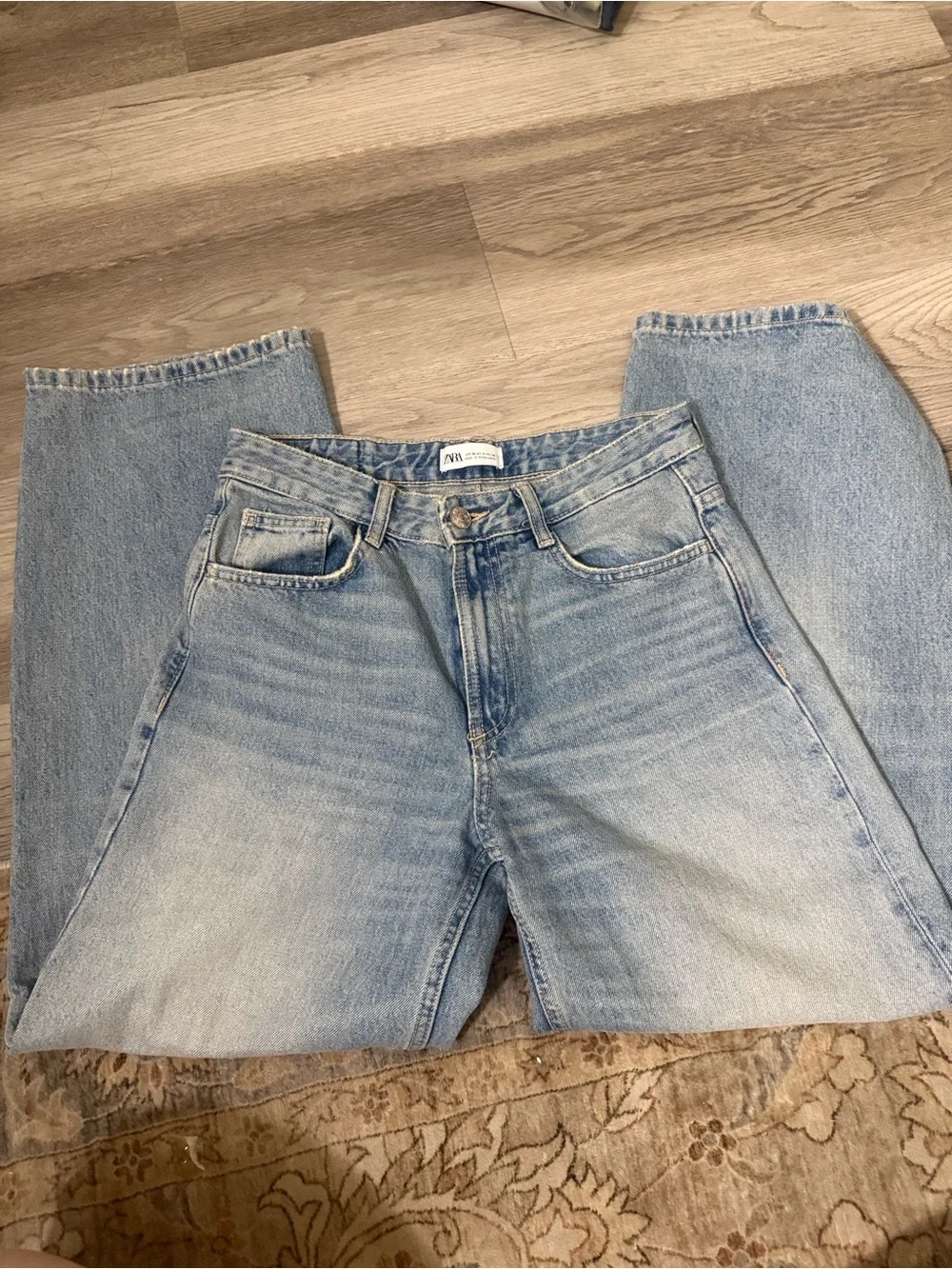 Zara Light Wash Relaxed Men’s Jeans